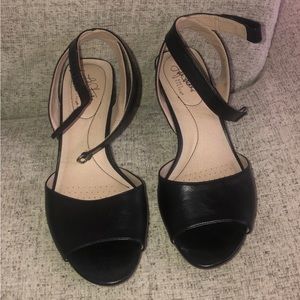 Life Stride Soft System Black Heels